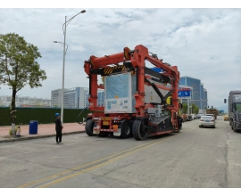 集装箱跨运车-储能箱跨运车